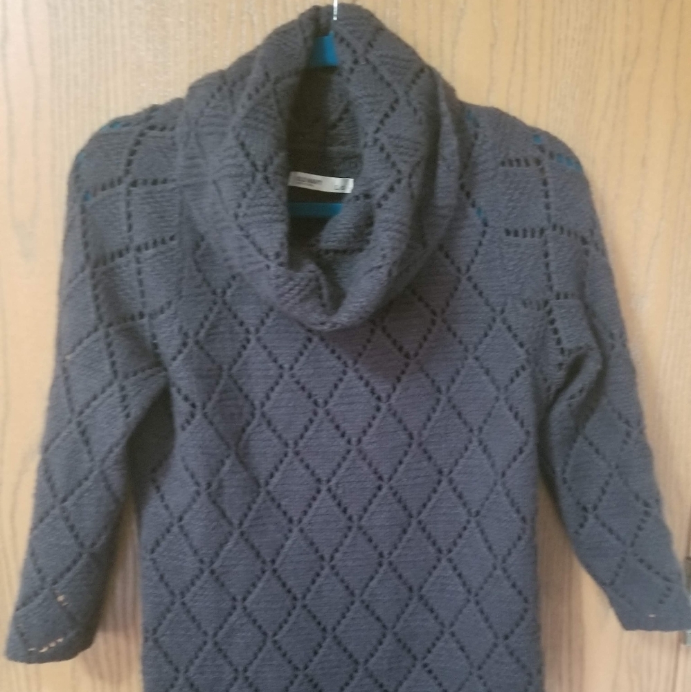 Old Navy cowl neck 3/4 sleeve sweater